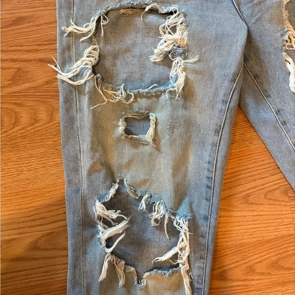 Distressed High Waisted Mom Jeans - Picture 3 of 8